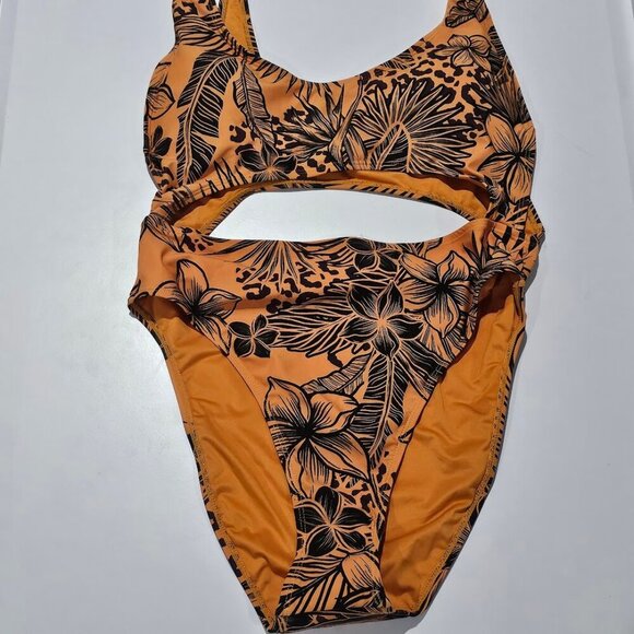 BCBGeneration Jungle Queen Printed Cut-Out One-Piece Swimsuit - Picture 5 of 11